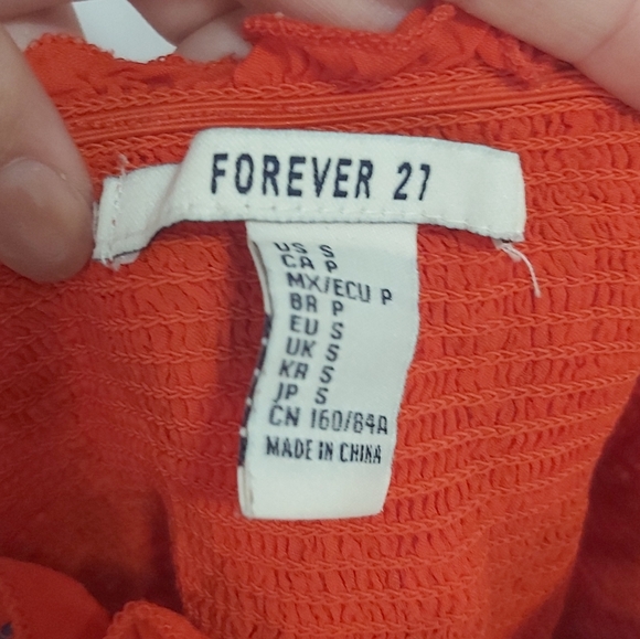 Crop top - Picture 3 of 4